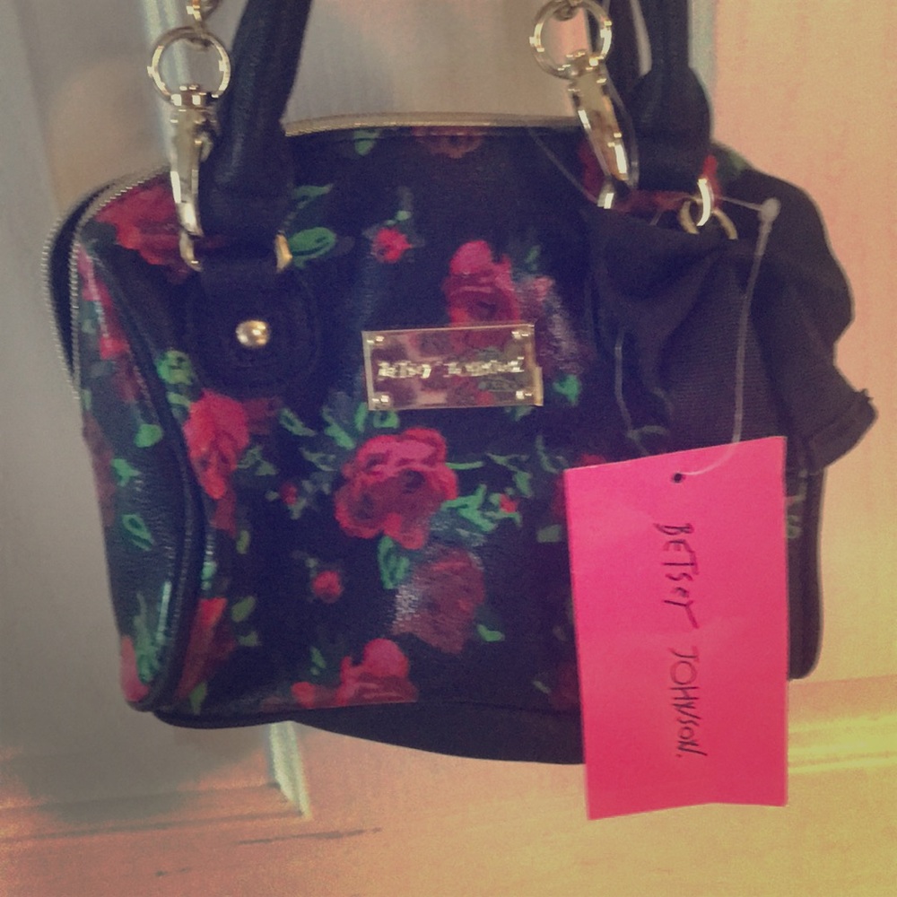 Mini Betsey Johnson purse! Perfect for any outing